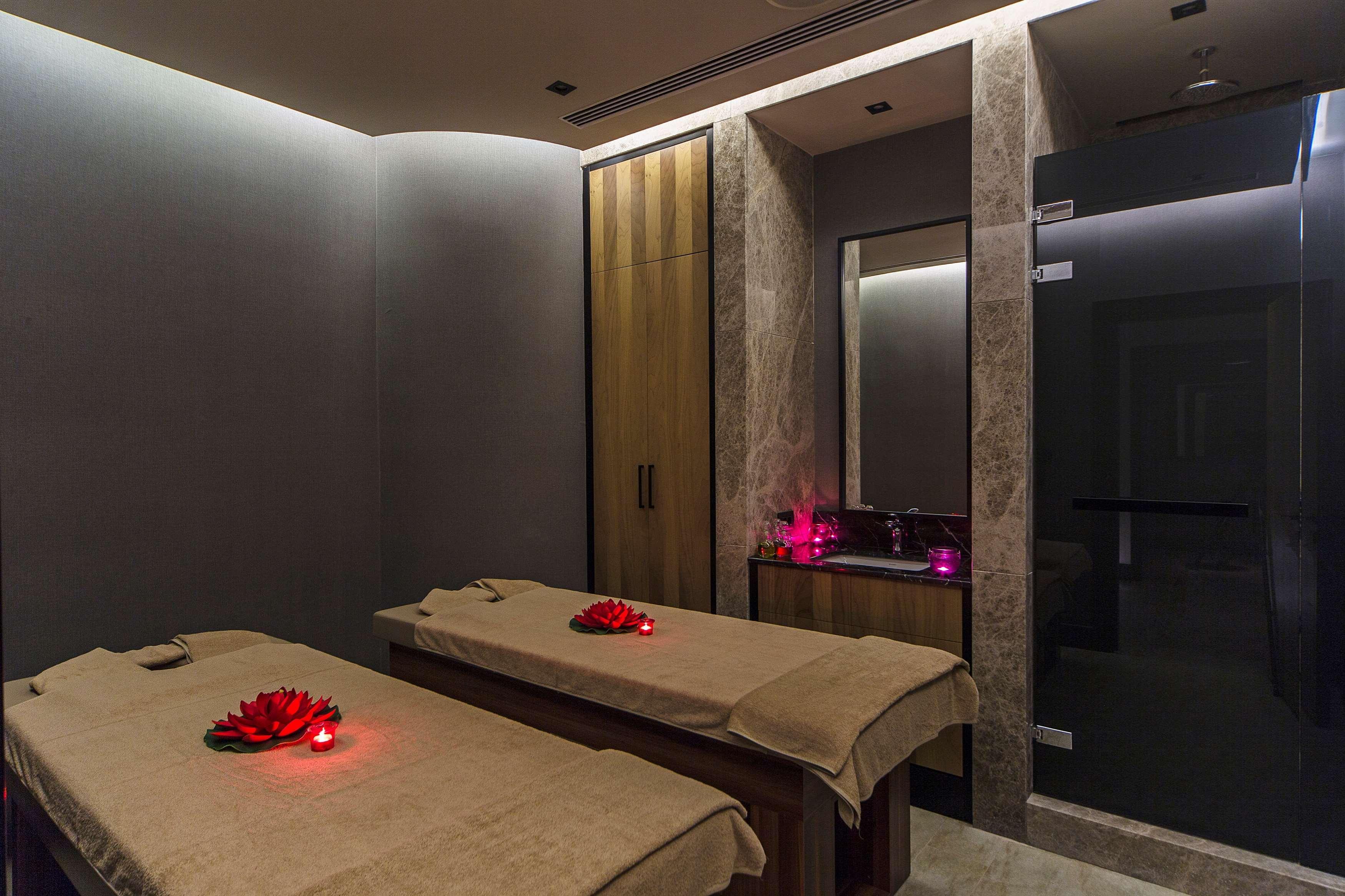 Arts Hotel Harbiye - Special Class Стамбул Экстерьер фото A spa treatment room