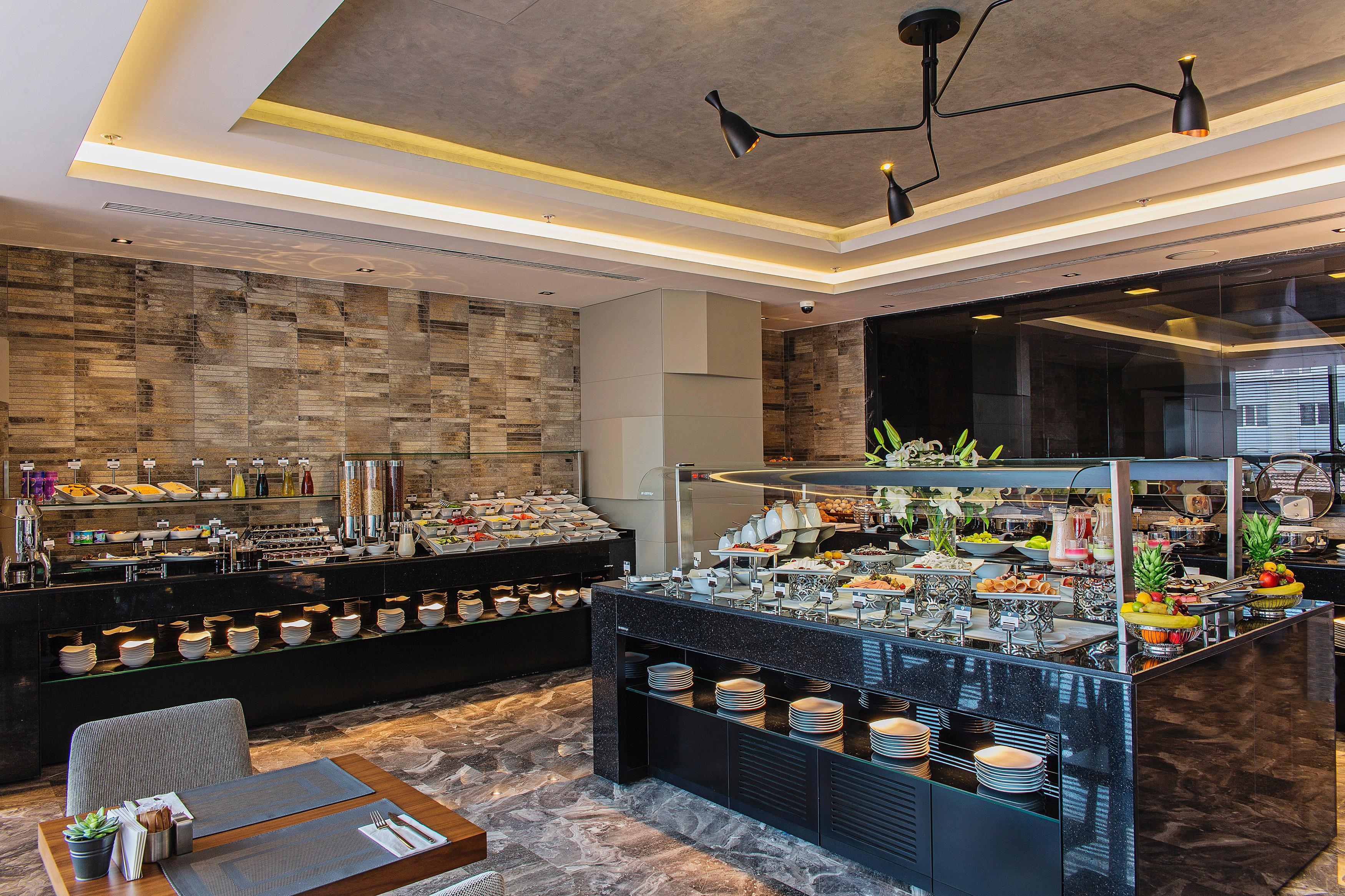 Arts Hotel Harbiye - Special Class Стамбул Экстерьер фото The buffet at the hotel