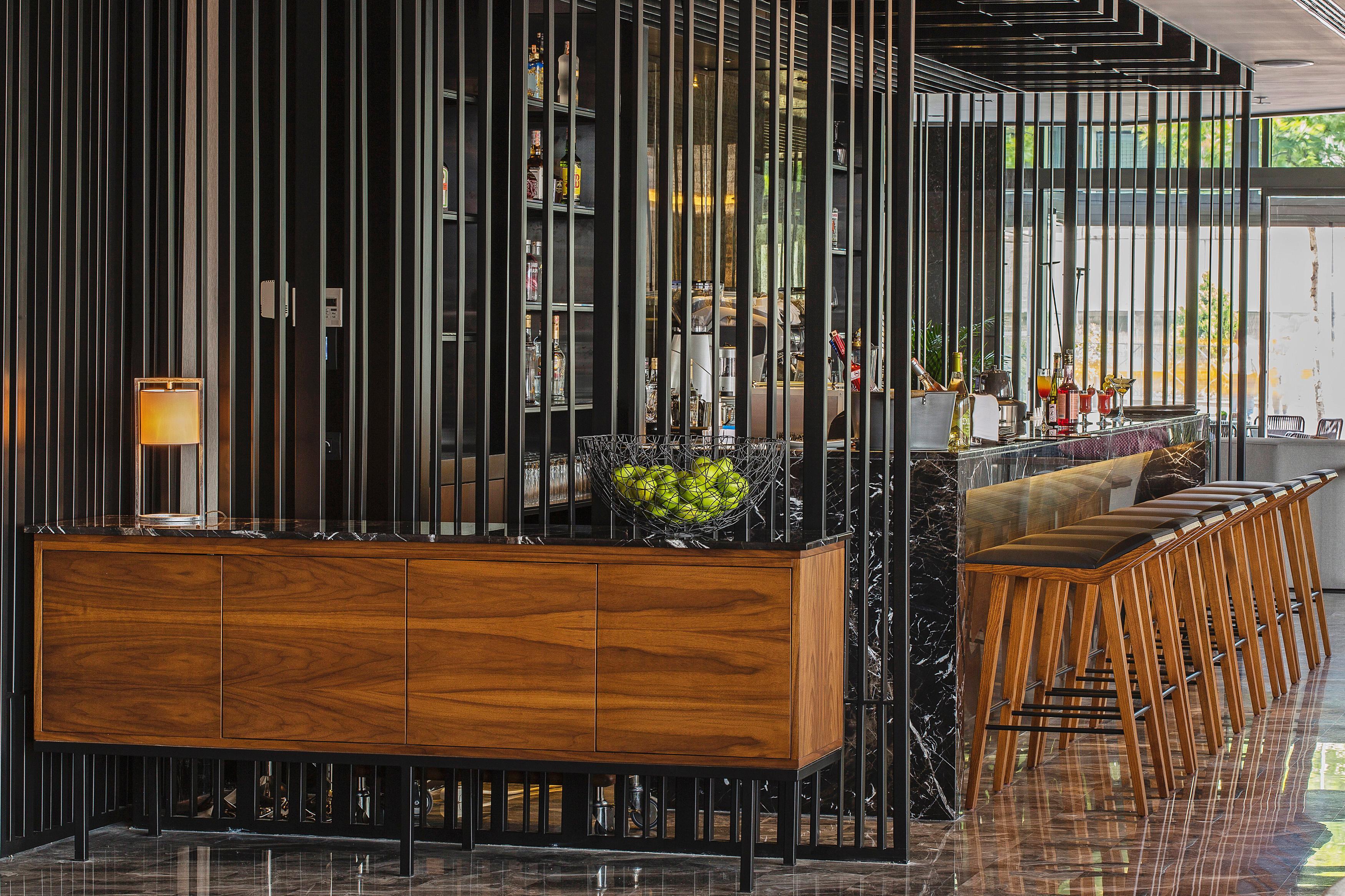 Arts Hotel Harbiye - Special Class Стамбул Экстерьер фото The bar at the hotel