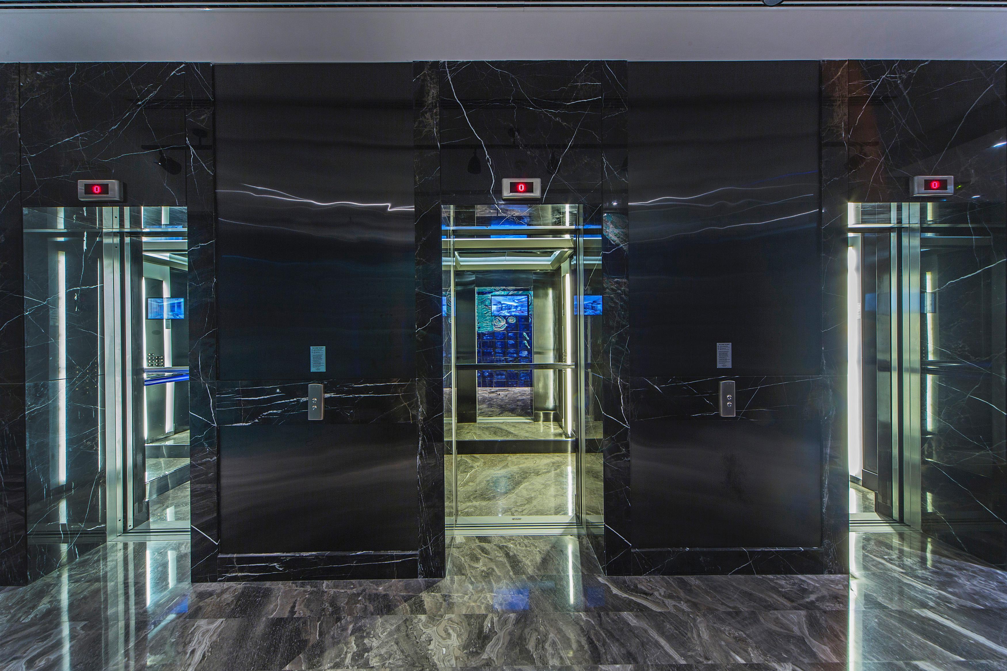 Arts Hotel Harbiye - Special Class Стамбул Экстерьер фото Elevators at the hotel